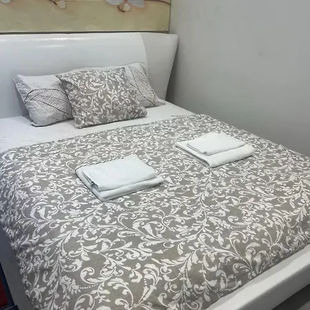 Cozy And Close To Nature, With Free Parking! Apartment Vantaa