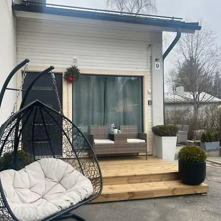 Cozy And Close To Nature, With Free Parking! *