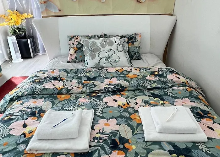 Lejlighed Cozy And Close To Nature, With Free Parking!