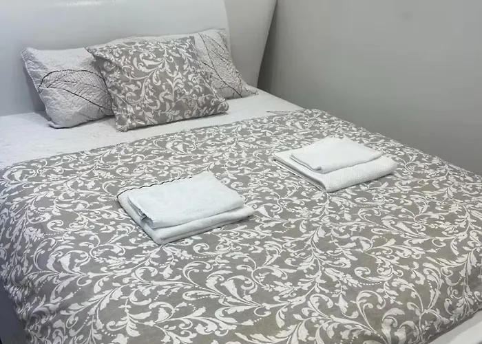 Cozy And Close To Nature, With Free Parking! Lejlighed Vantaa