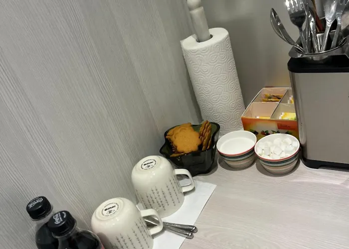 Cozy And Close To Nature, With Free Parking! *